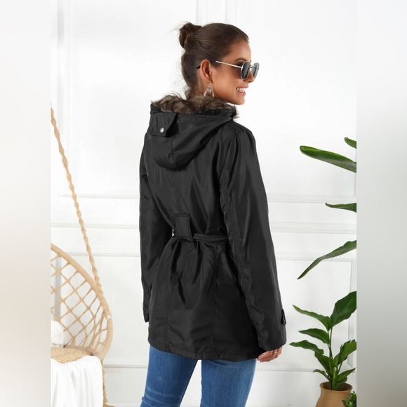 Full Size Hooded Jacket with Detachable Liner (Three-Way Wear) - Picture 9 of 12